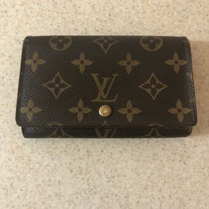 Vintage Louis Vuitton Monogram Wallet!